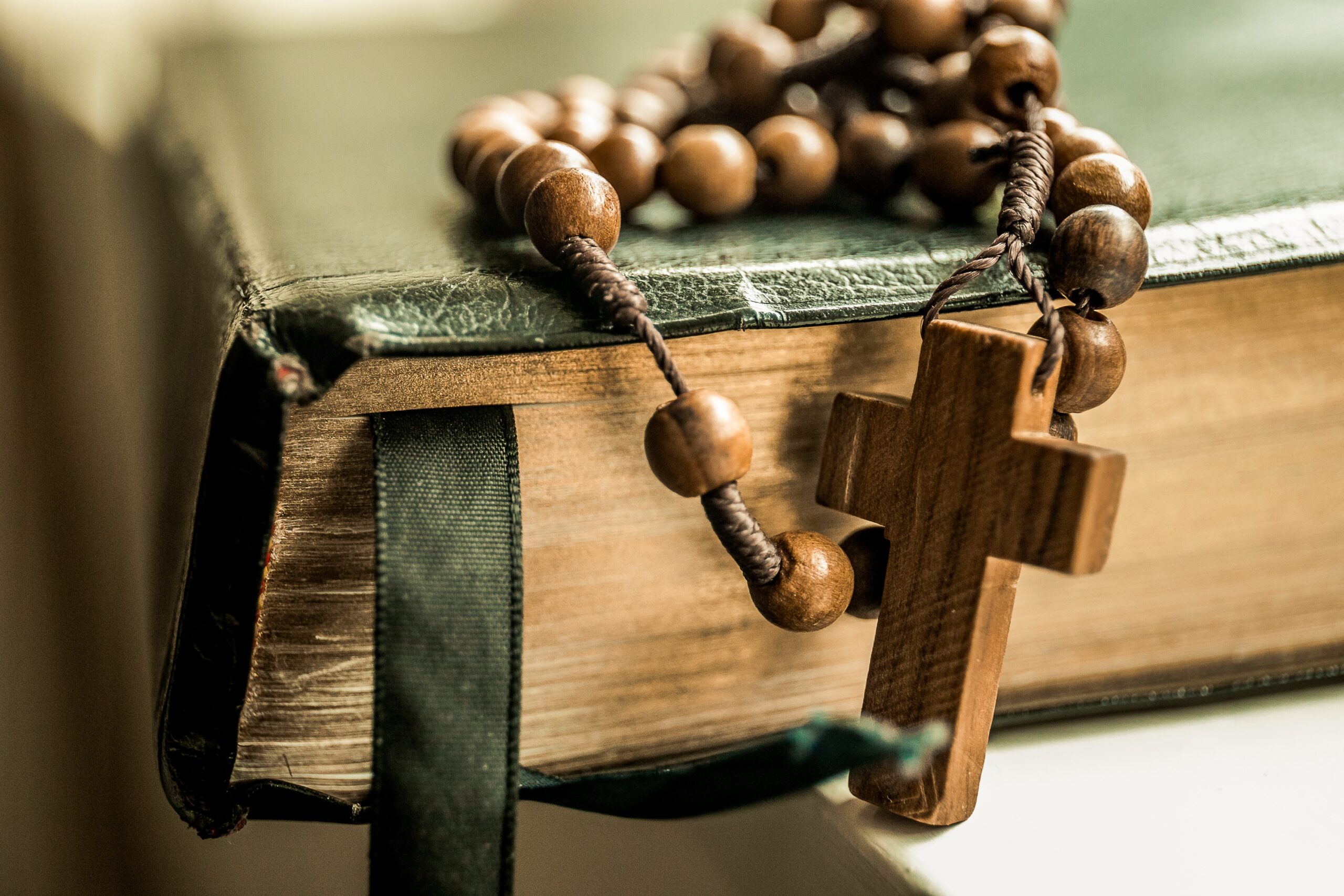 Prayers of the Rosary in Spanish